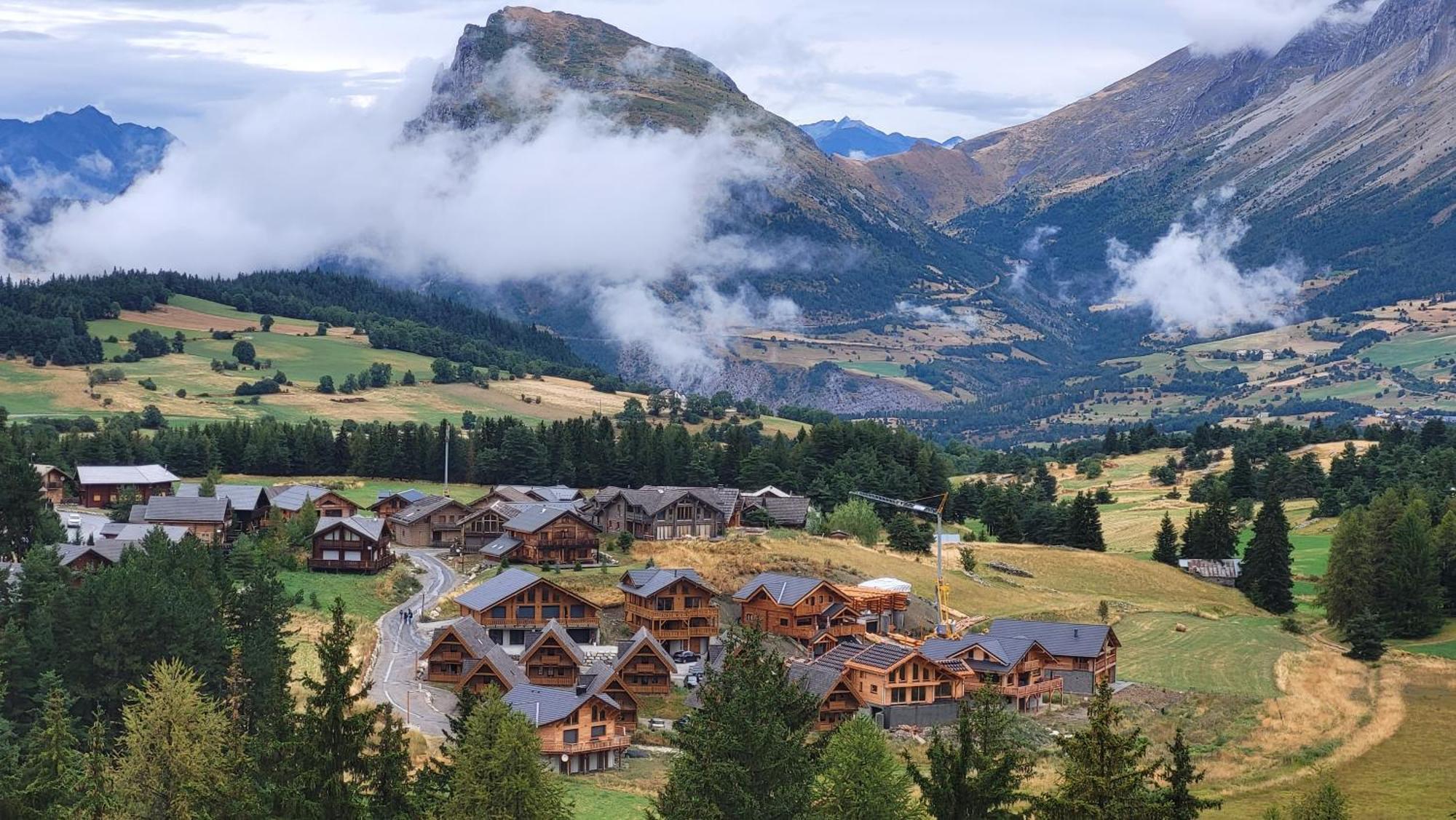 Appartement 4 A 6 Personnes - Chalets D'Aurouze - La Joue Du Loup Saint-Étienne-en-Dévoluy Exteriör bild