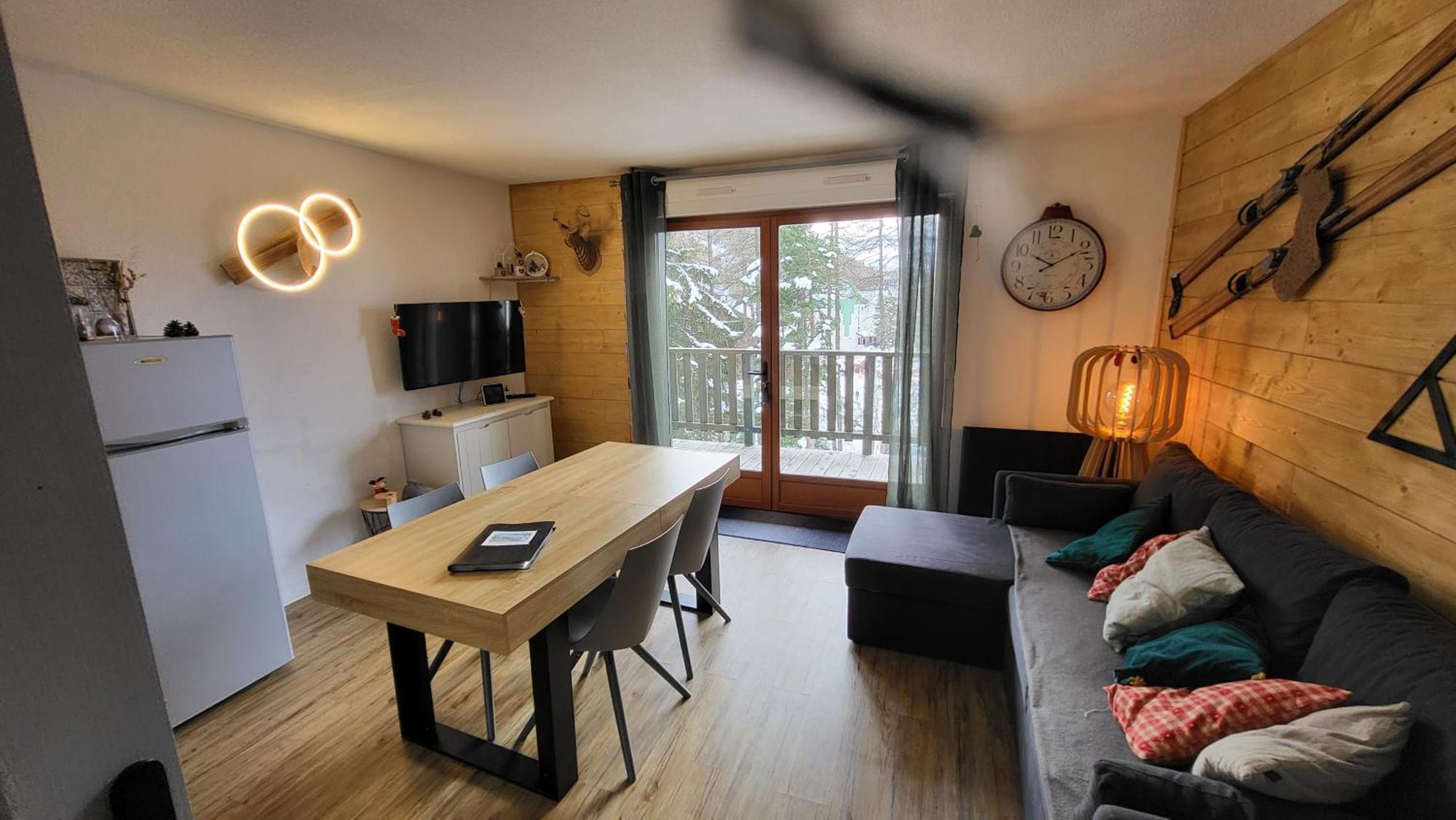 Appartement 4 A 6 Personnes - Chalets D'Aurouze - La Joue Du Loup Saint-Étienne-en-Dévoluy Exteriör bild